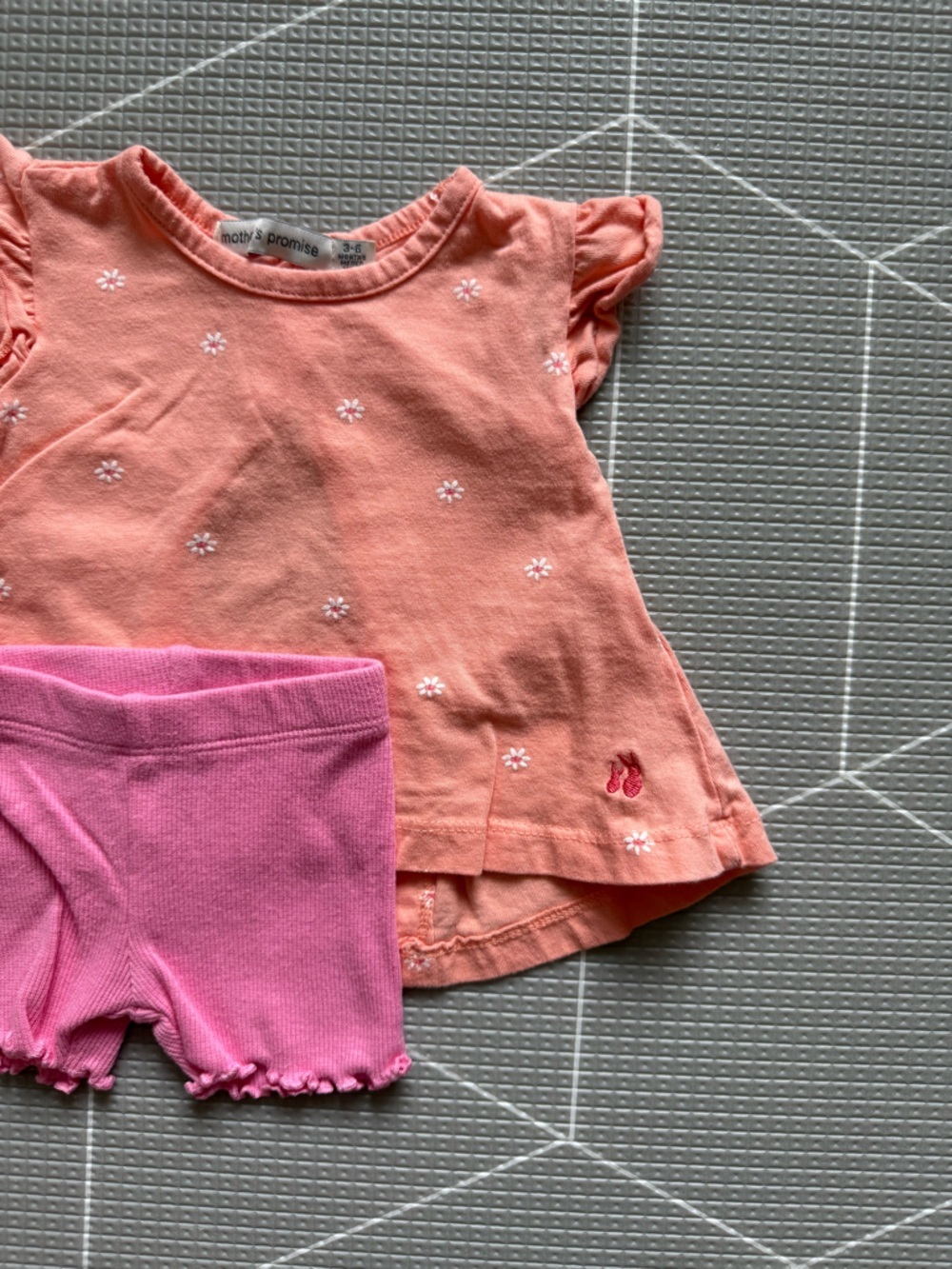 Mother’s Promise|Baby girl summer set,Peach ditsy Floral Daisy tee & biker short